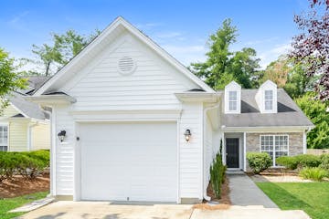 3634 Sunset Hollow Dr High Point, NC 27265